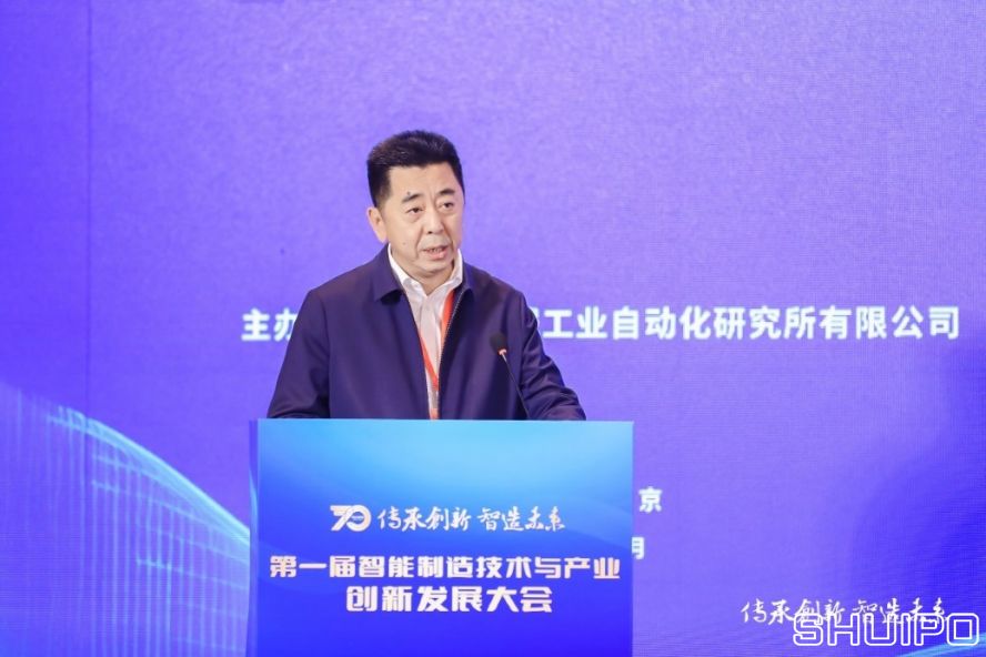 西安交通大學(xué)黨委常委、副校長，中國機(jī)械工程學(xué)會機(jī)械工業(yè)自動化分會主任委員洪軍